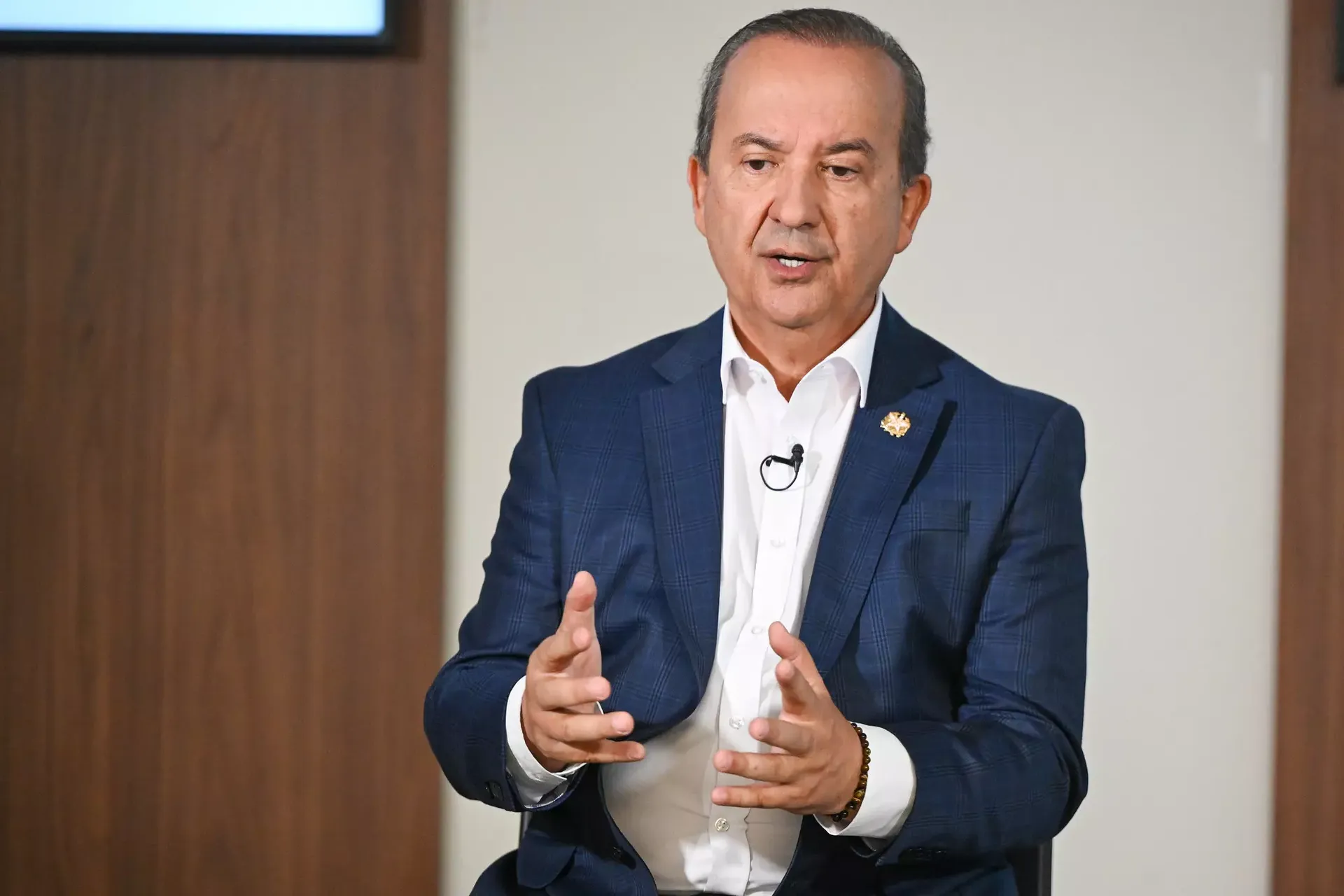Governador veta cota obrigatória imposta pelo PT