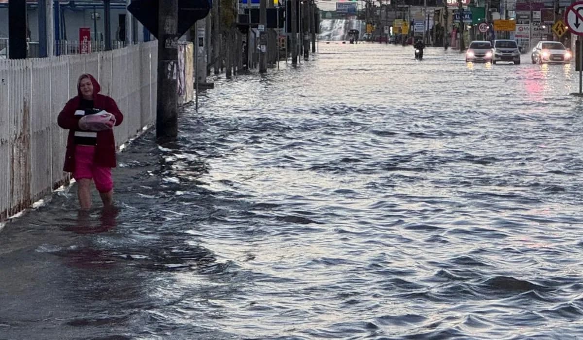 Maré histórica ameaça travar as duas maiores cidades de SC